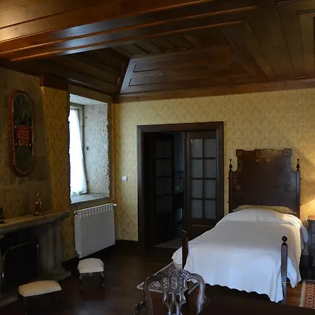 Solar Dos Correia Alves * Moimenta da Beira